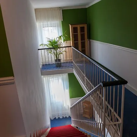 Hotel Bardolino Готель