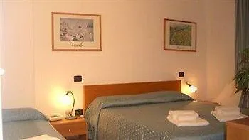 호텔 Hotel Bardolino 바르돌리노