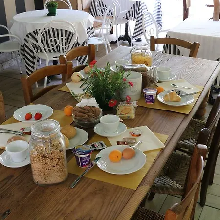 Hotel Bardolino 호텔