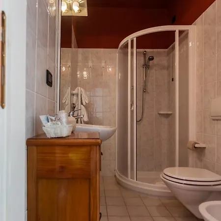 호텔 Hotel Bardolino 2*