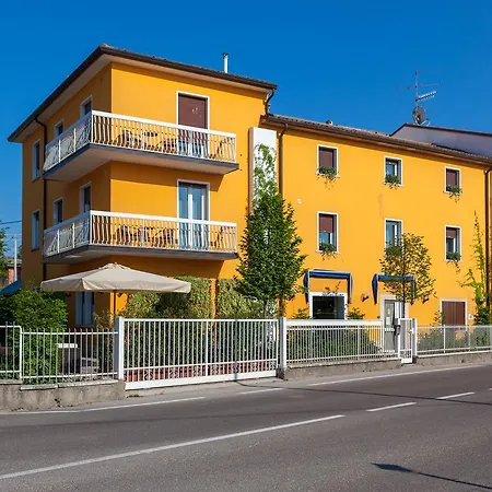 Hotel Bardolino 2* 바르돌리노